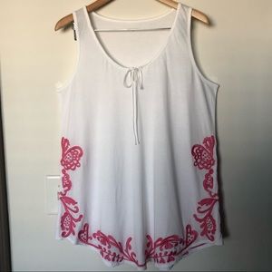 Pretty GARNET HILL long tunic top.  Unworn.